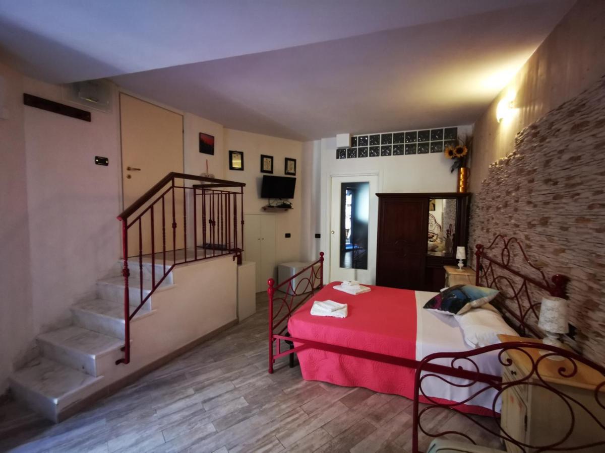 Michela Rooms Riomaggiore Buitenkant foto