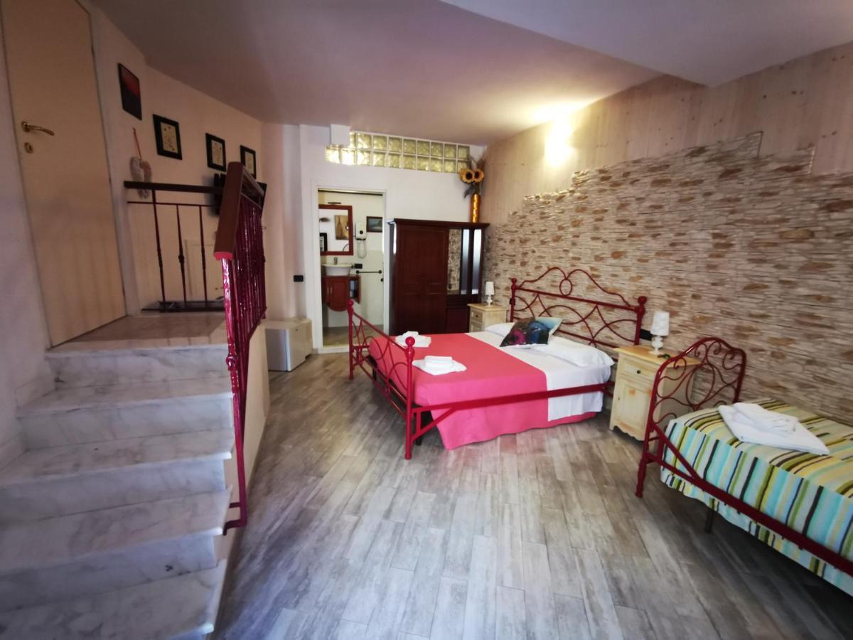 Michela Rooms Riomaggiore Buitenkant foto
