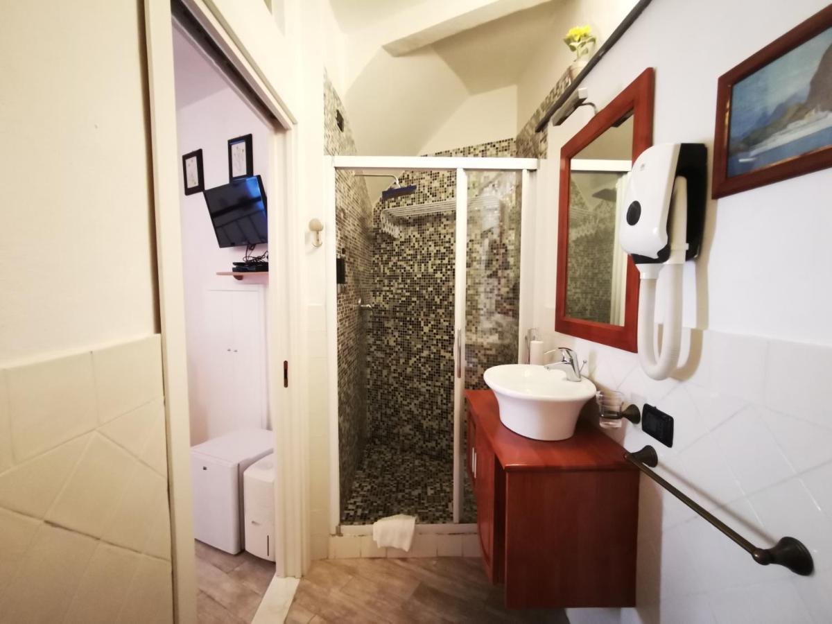Michela Rooms Riomaggiore Buitenkant foto