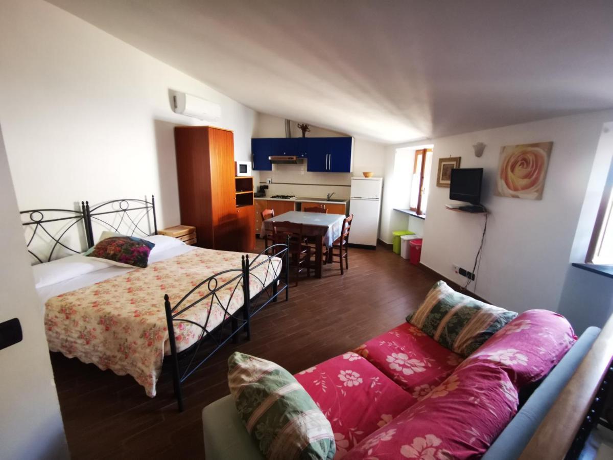 Michela Rooms Riomaggiore Buitenkant foto