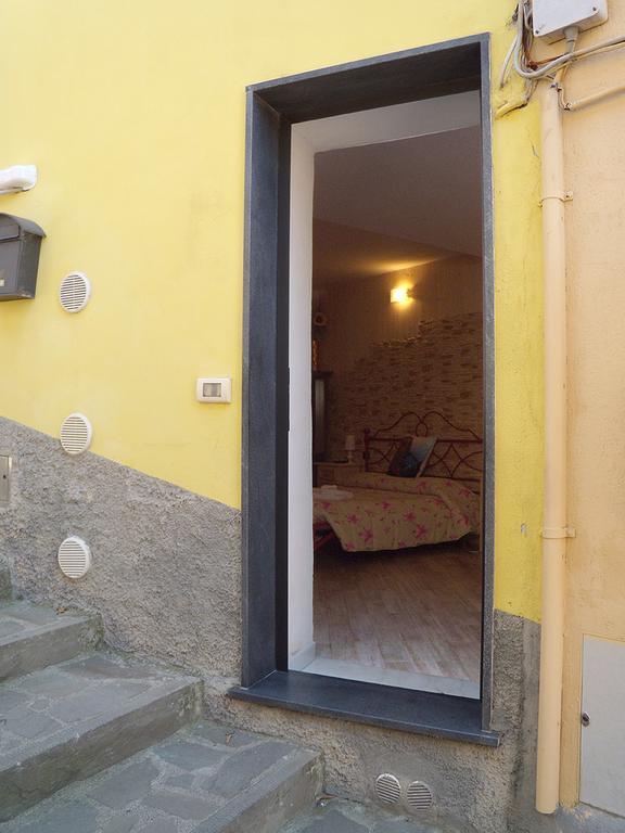 Michela Rooms Riomaggiore Buitenkant foto