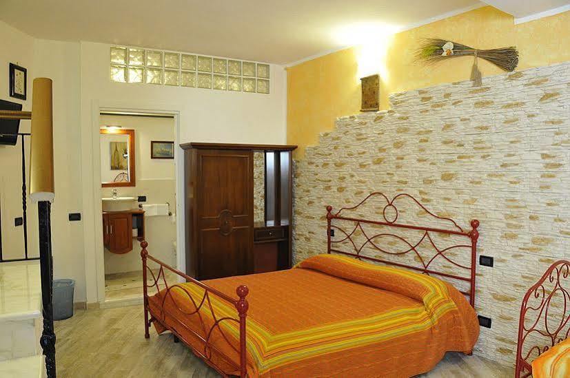 Michela Rooms Riomaggiore Buitenkant foto